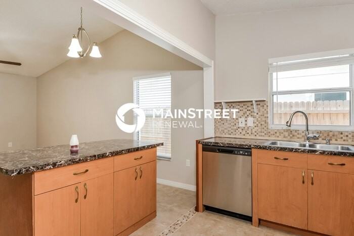 4938 George Ave - Photo 6 of 16