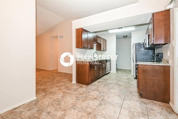 912 Carom Way - Photo 7 of 16