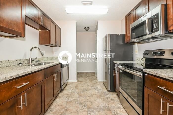 912 Carom Way - Photo 7 of 16