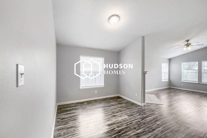 2519 Braley Park Ln - Photo 2 of 28