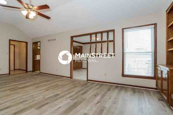 905 Nw Delwood Dr - Photo 4 of 17