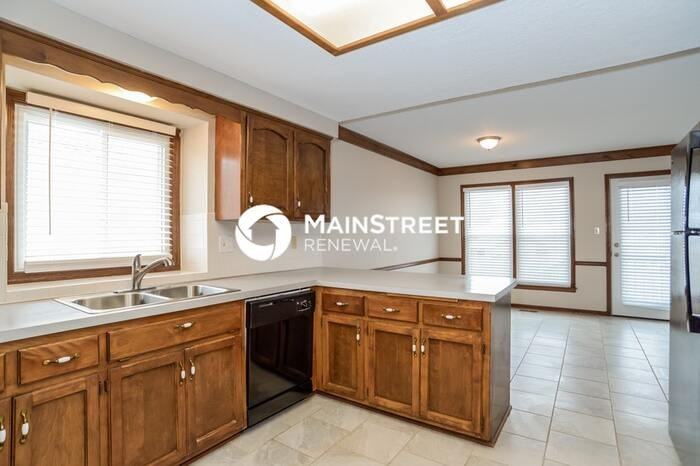 905 Nw Delwood Dr - Photo 7 of 17