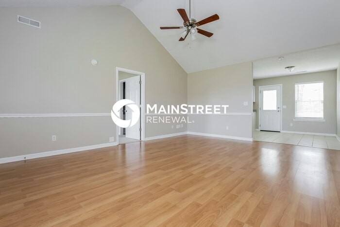330 Needham Blvd - Photo 2 of 15