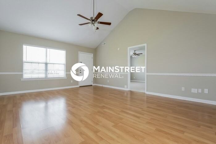 330 Needham Blvd - Photo 3 of 15