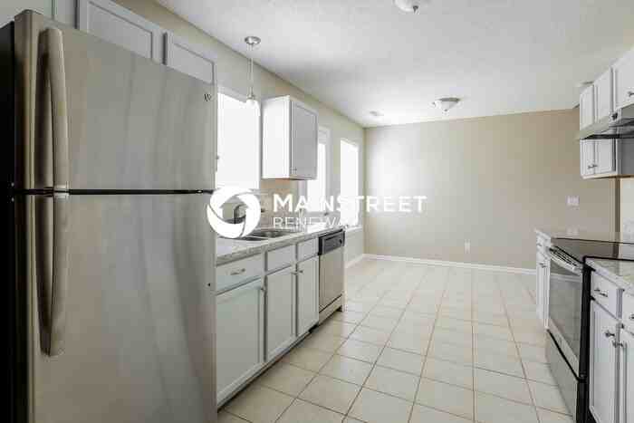 330 Needham Blvd - Photo 6 of 15
