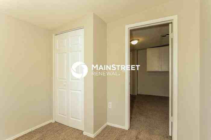 2534 N 51st Dr - Photo 6 of 16