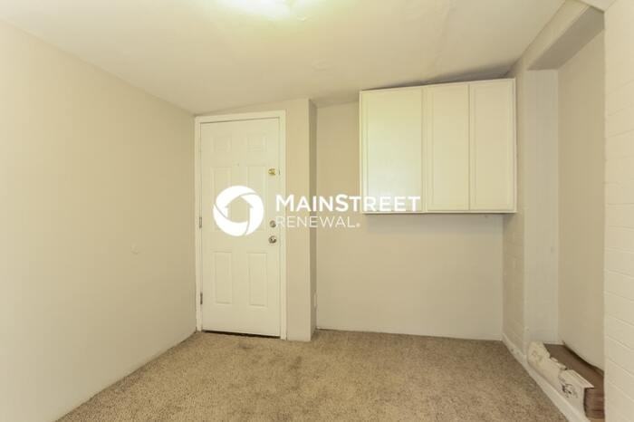 2534 N 51st Dr - Photo 7 of 16