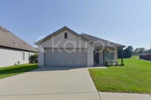 featured image of 1396 Maxwell Cir