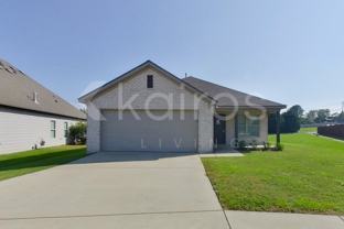 1396 Maxwell Cir - Photo 1 of 1