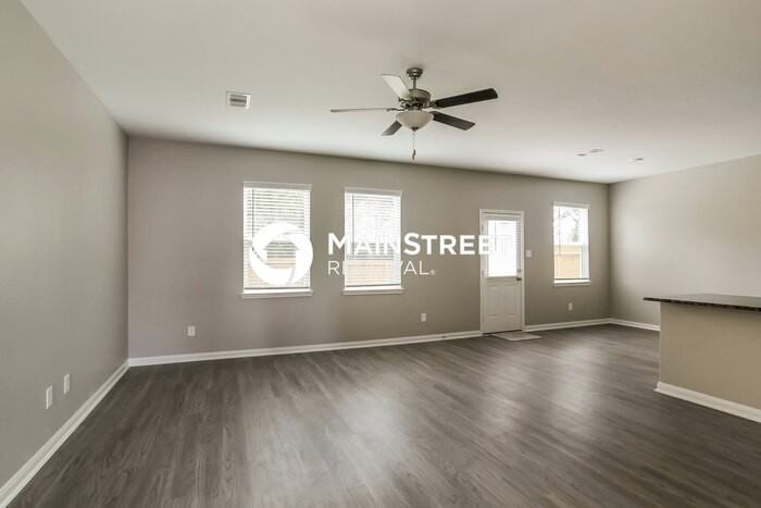 23019 Bellini Dr - Photo 2 of 17