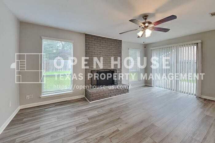 1070 Red Rock Canyon Dr - Photo 4 of 20