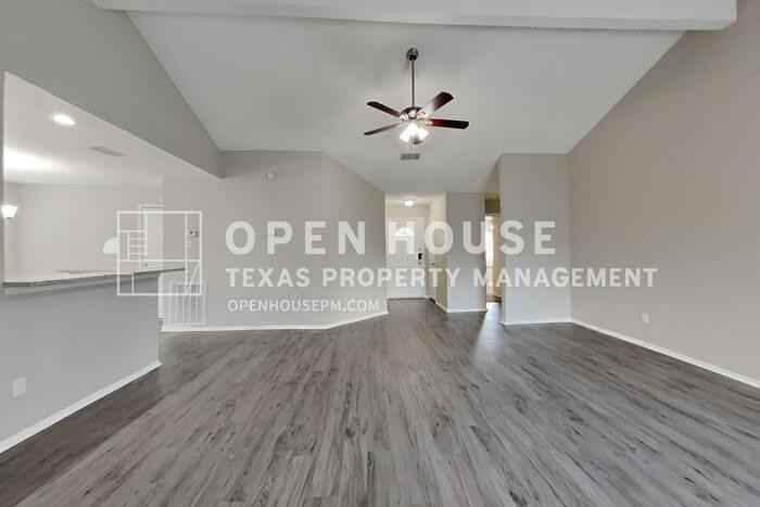 7011 Sharpsburg Dr - Photo 5 of 19