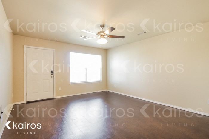 5001 E Thomas St #A - Photo 3 of 15