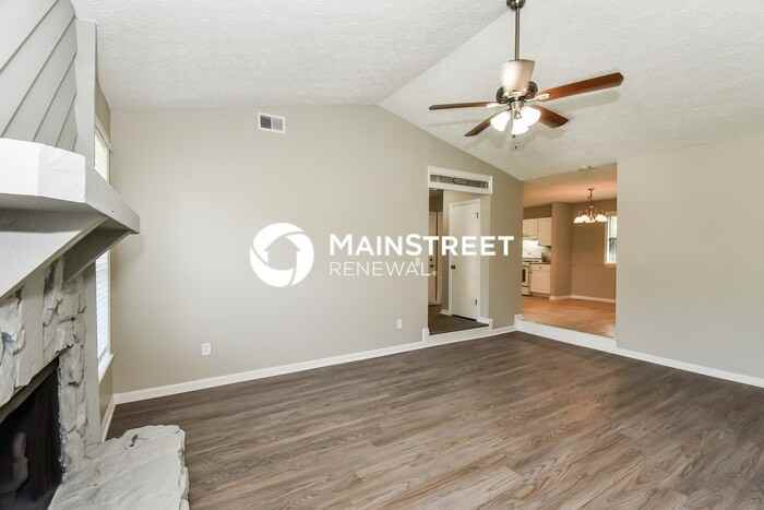 8799 Parliament Pl - Photo 3 of 16