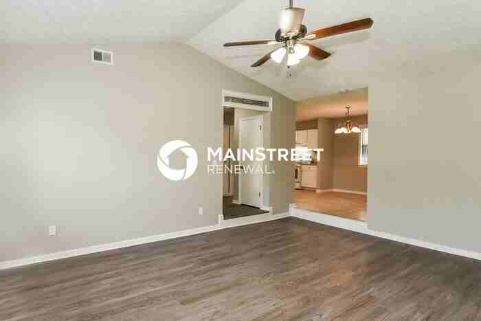 8799 Parliament Pl - Photo 4 of 16