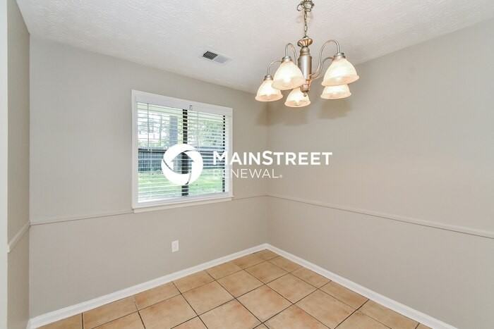 8799 Parliament Pl - Photo 5 of 16