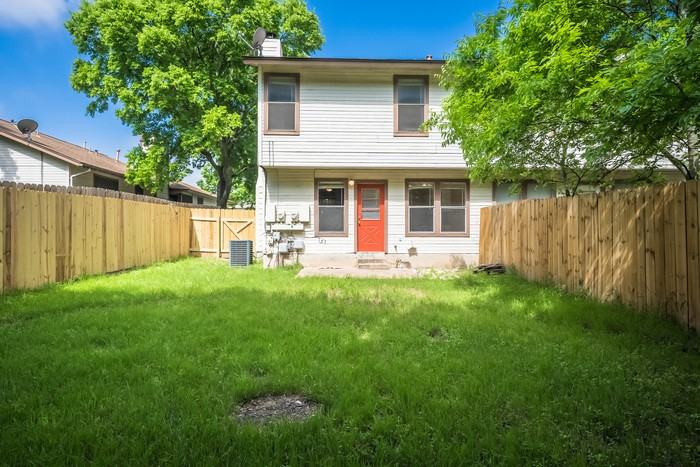 14203 Sussman Ct #B - Photo 3 of 16