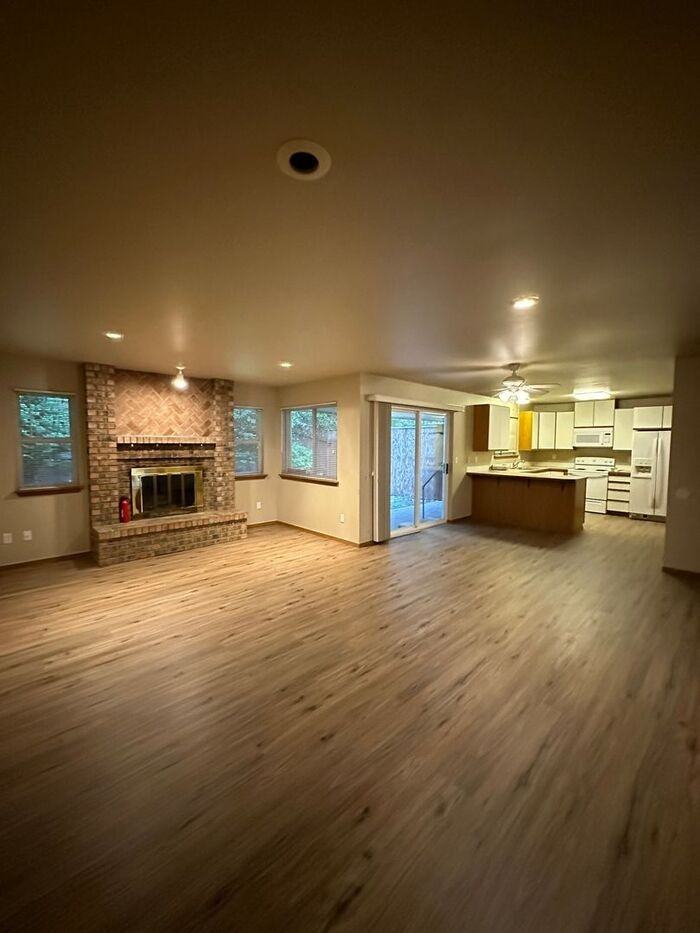 15012 71st Ave E - Photo 2 of 9