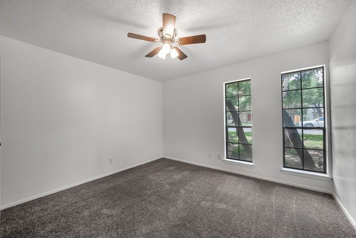 4209 Harcourt Dr - Photo 7 of 9