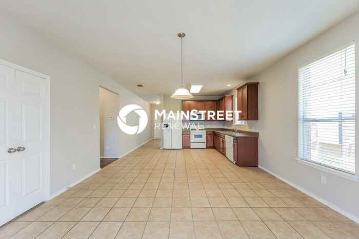 12534 Crockett Way - Photo 5 of 16