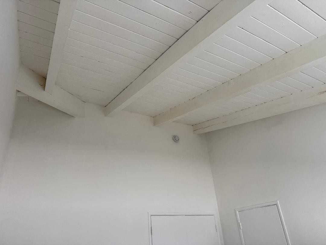 1759 Winona Boulevard #11 - Photo 5 of 17