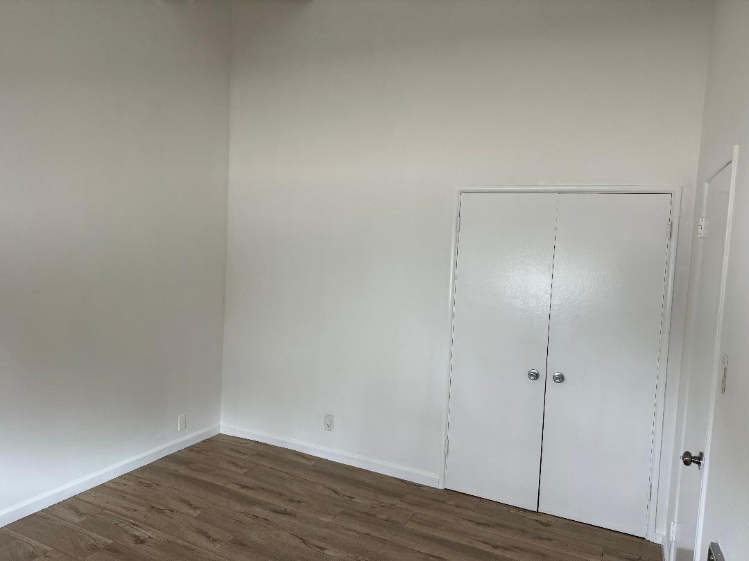 1759 Winona Boulevard #11 - Photo 6 of 17