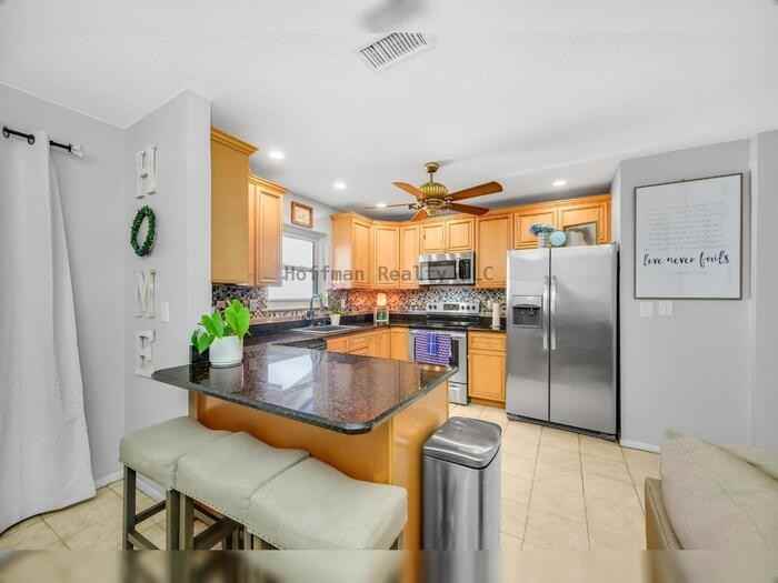 11414 Walsingham Rd - Photo 7 of 32