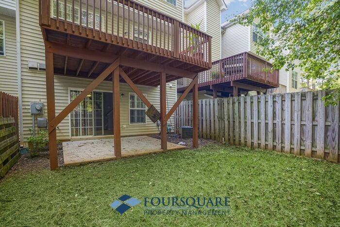 8142 Upper Lake Dr - Photo 4 of 28