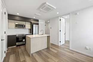 1989 Yonge Street ##303 - Photo 1 of 1