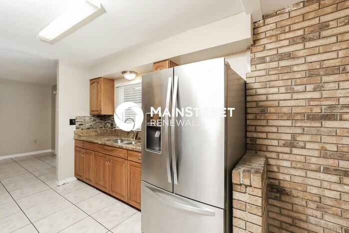 707 Laurel Way - Photo 5 of 16