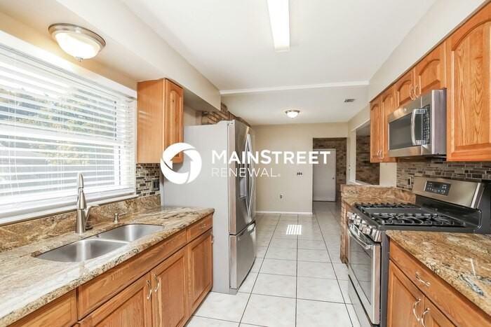 707 Laurel Way - Photo 6 of 16