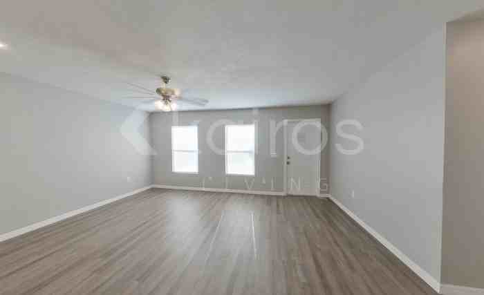 8415 102nd Ave - Photo 2 of 21