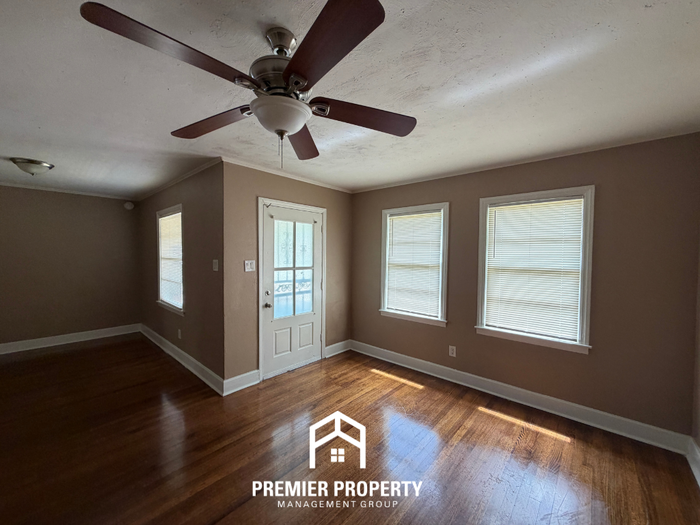 4744 Durbin Ave - Photo 2 of 17
