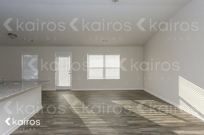 1240 Amberlight Cir - Photo 2 of 14