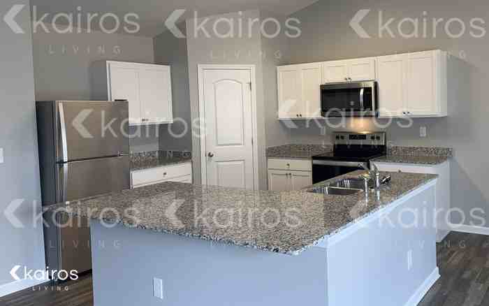 1240 Amberlight Cir - Photo 4 of 14