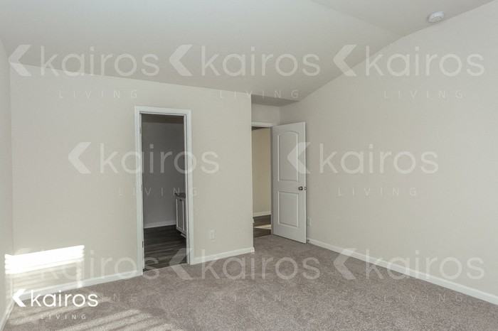 1240 Amberlight Cir - Photo 5 of 14