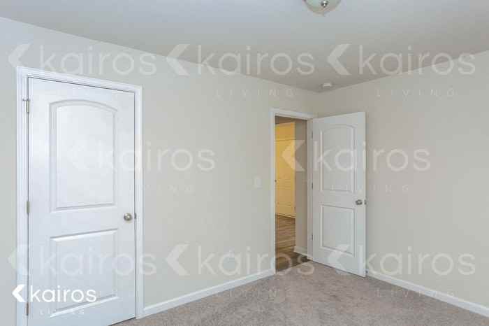1240 Amberlight Cir - Photo 7 of 14