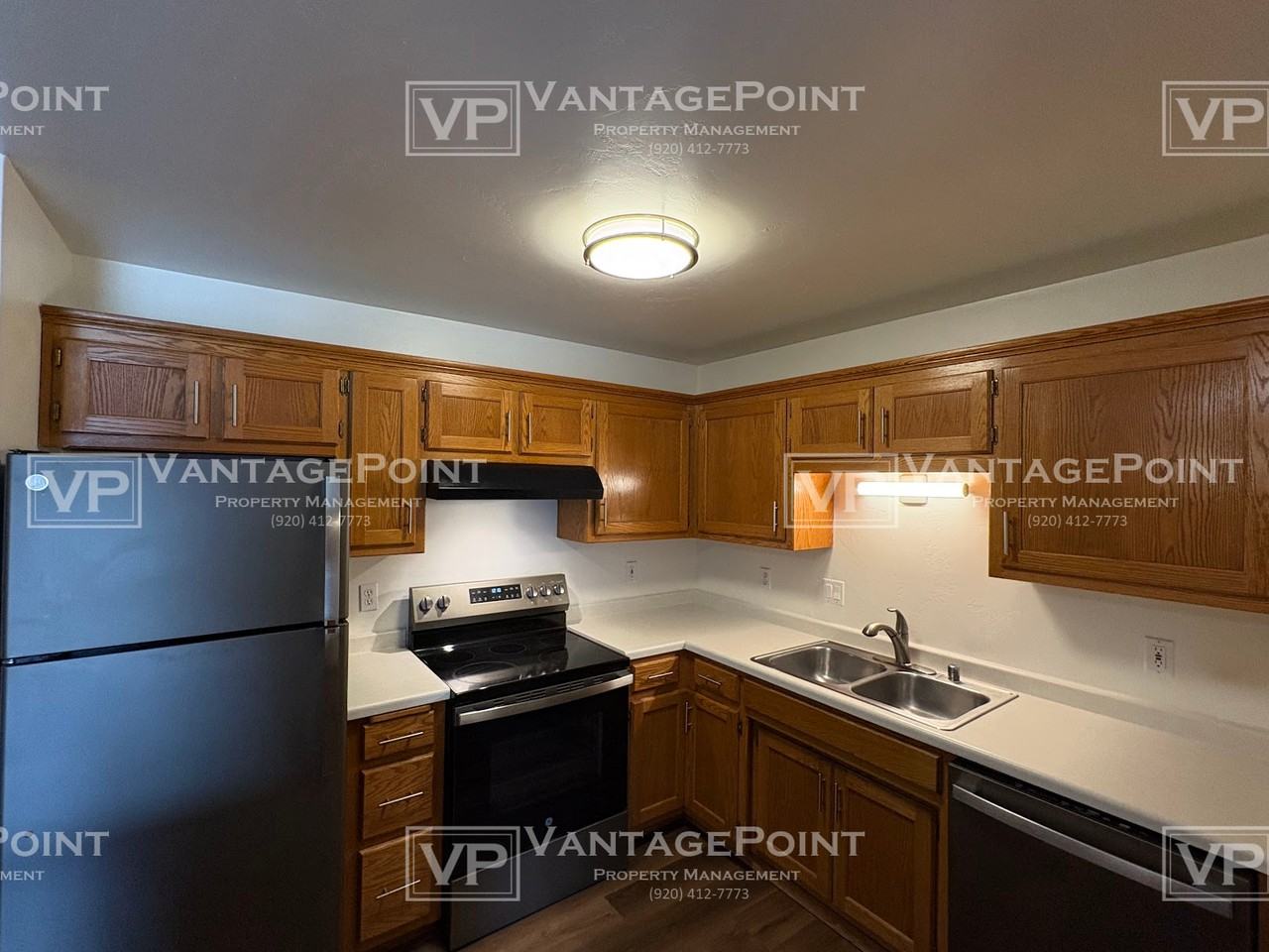 216 S Fisk St - Photo 3 of 18