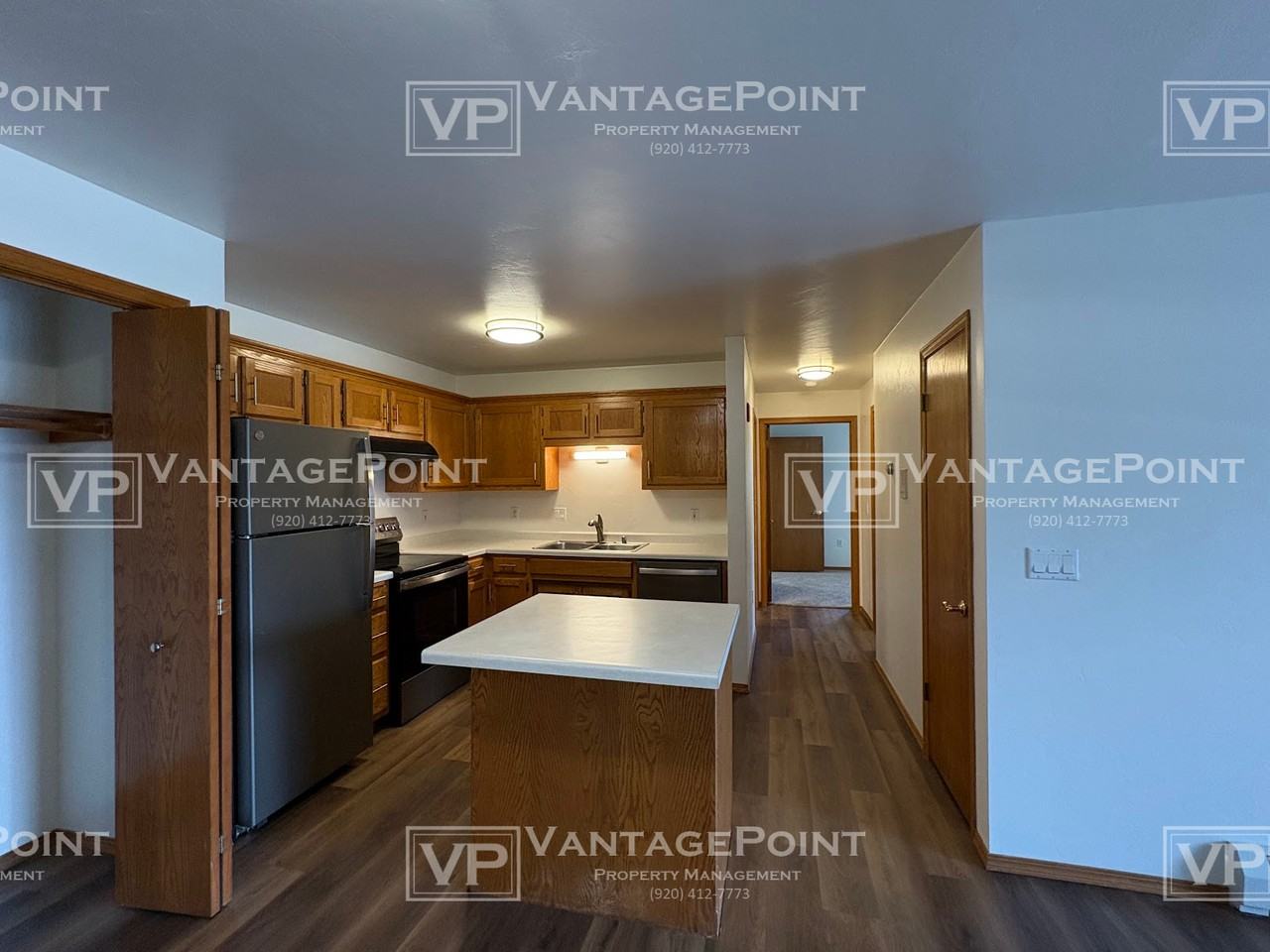 216 S Fisk St - Photo 4 of 18