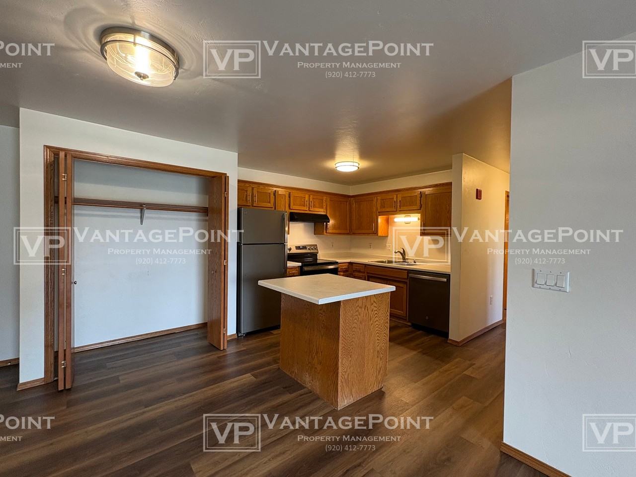 216 S Fisk St - Photo 5 of 18