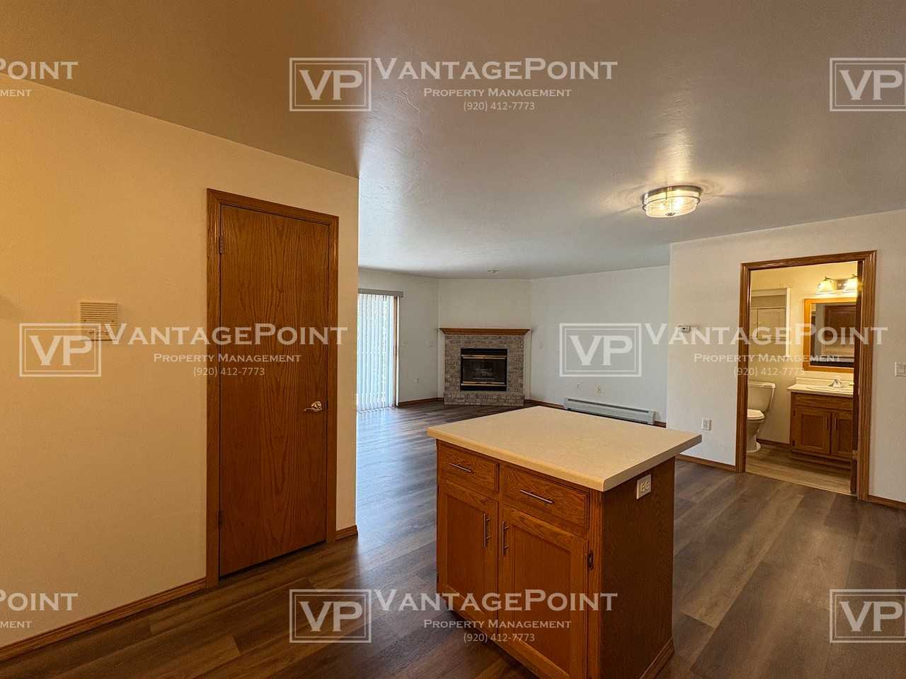 216 S Fisk St - Photo 6 of 18