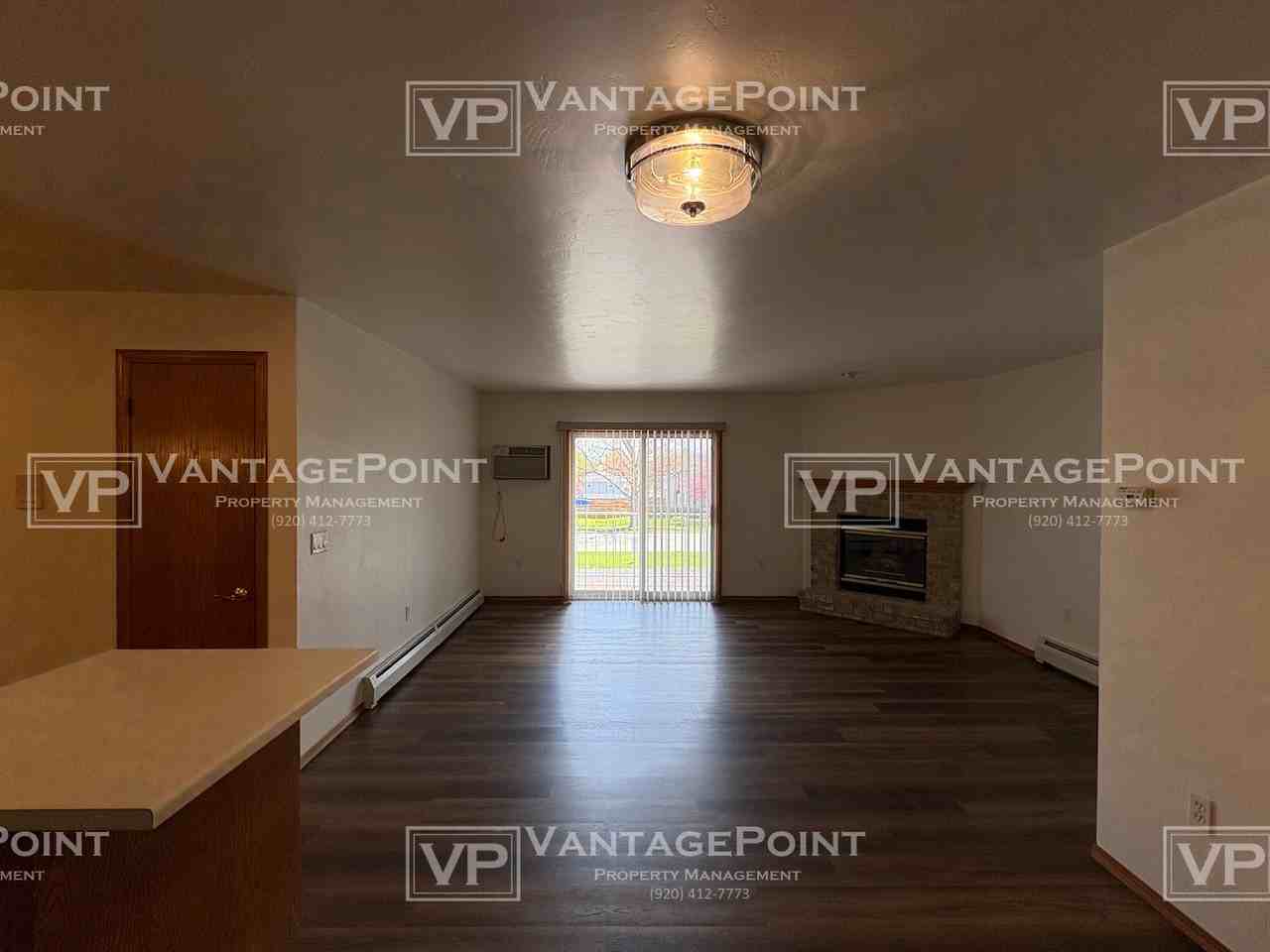 216 S Fisk St - Photo 7 of 18