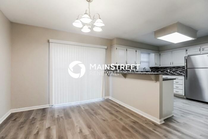 10601 College Ave - Photo 5 of 18