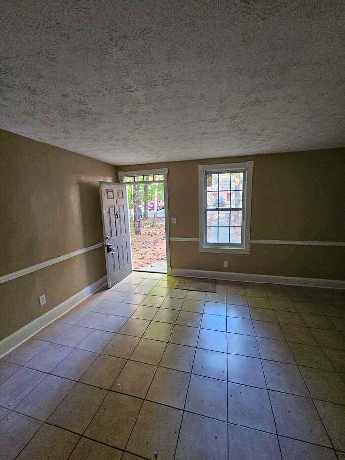 1176 Forest Vale Way #3 - Photo 4 of 5