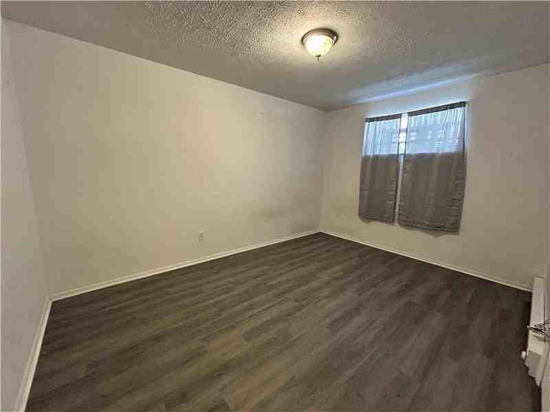 28 Pioneer Dr #2 - Photo 4 of 6