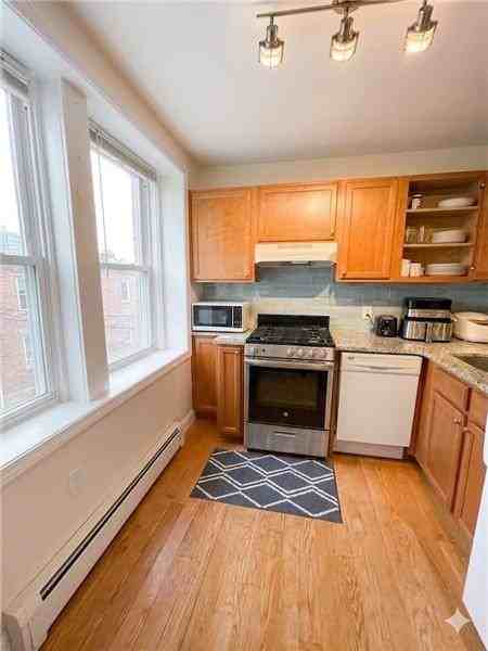 1054 Cambridge St #4F - Photo 3 of 5