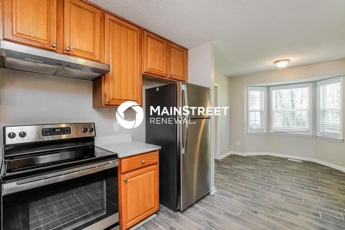 6408 Silver Spring Ct - Photo 6 of 16