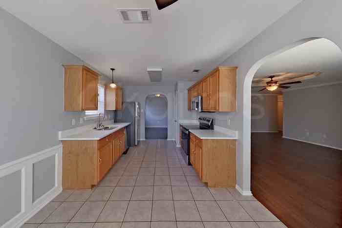 3410 Basset Dr - Photo 7 of 26