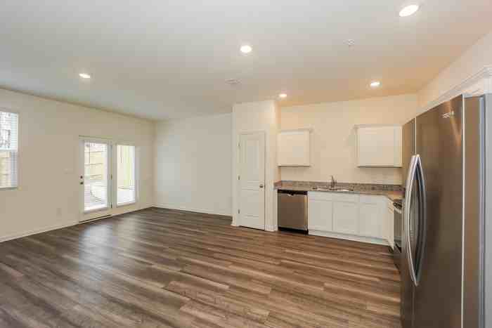616 Magnolia Cir - Photo 6 of 16