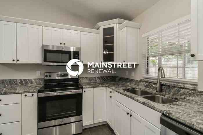 559 Cameo Dr - Photo 7 of 17